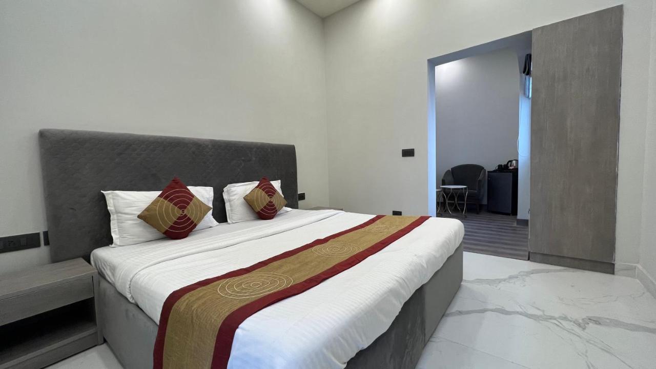 Bed and Breakfast The Dream House Nuova Delhi Esterno foto