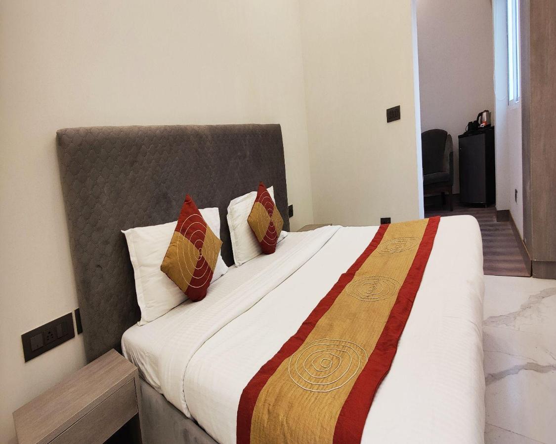 Bed and Breakfast The Dream House Nuova Delhi Esterno foto