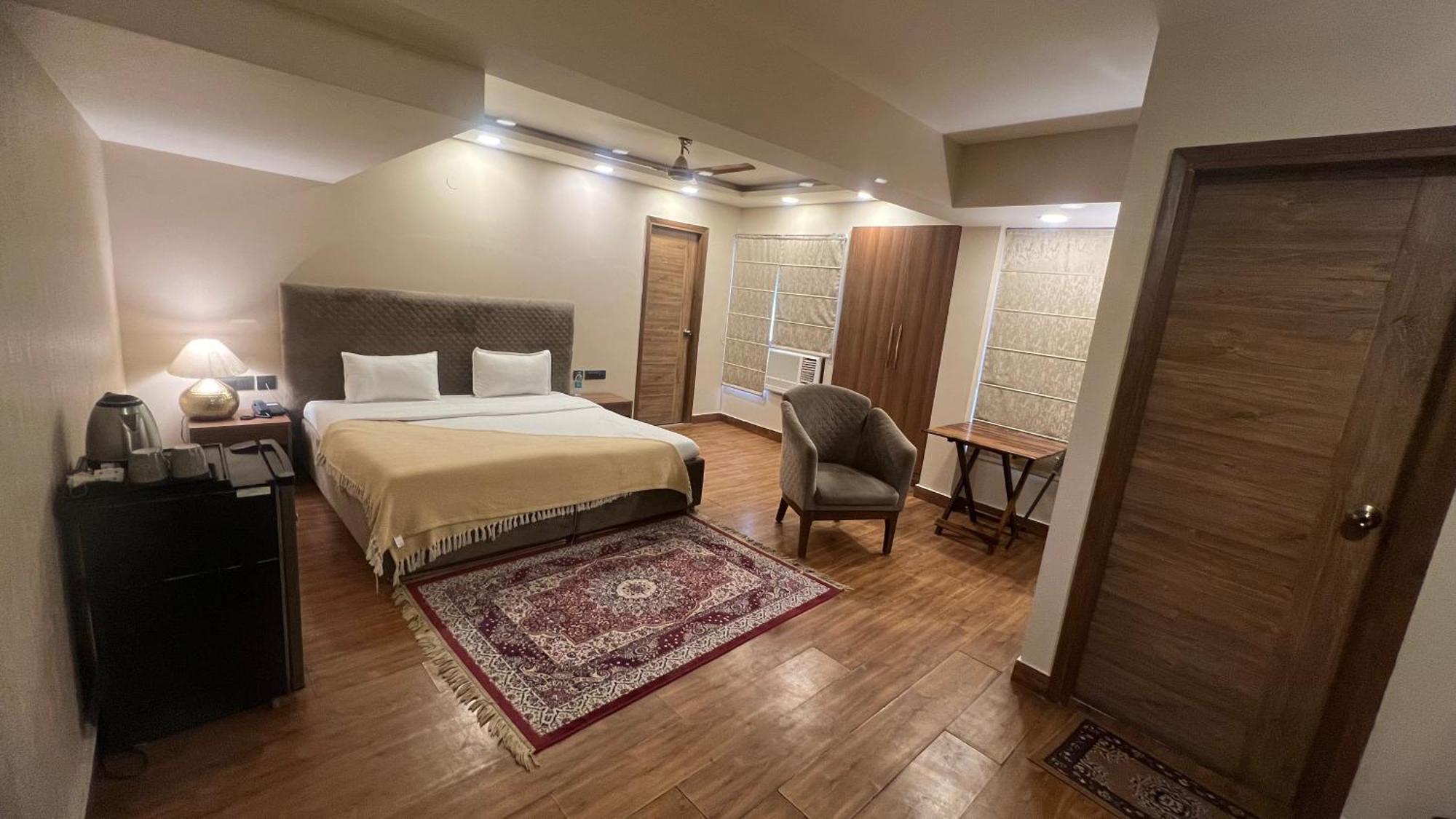 Bed and Breakfast The Dream House Nuova Delhi Esterno foto